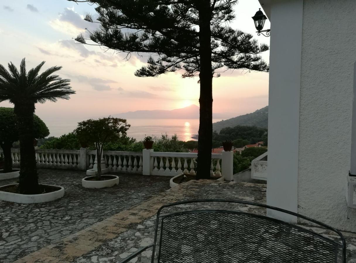Villa Venezuela 1° Piano Maratea Exterior photo